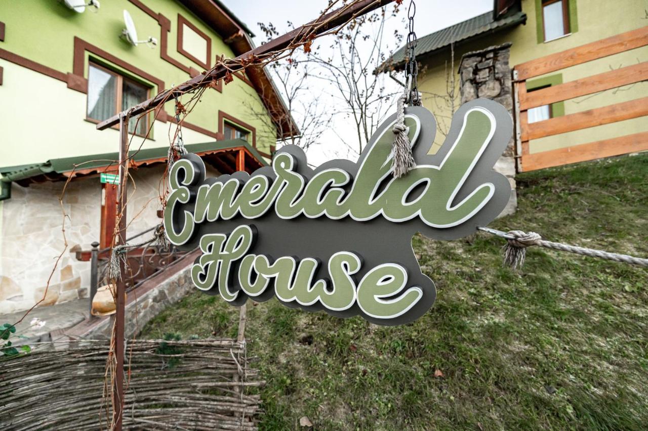 Emerald House Mykulychyn Bagian luar foto