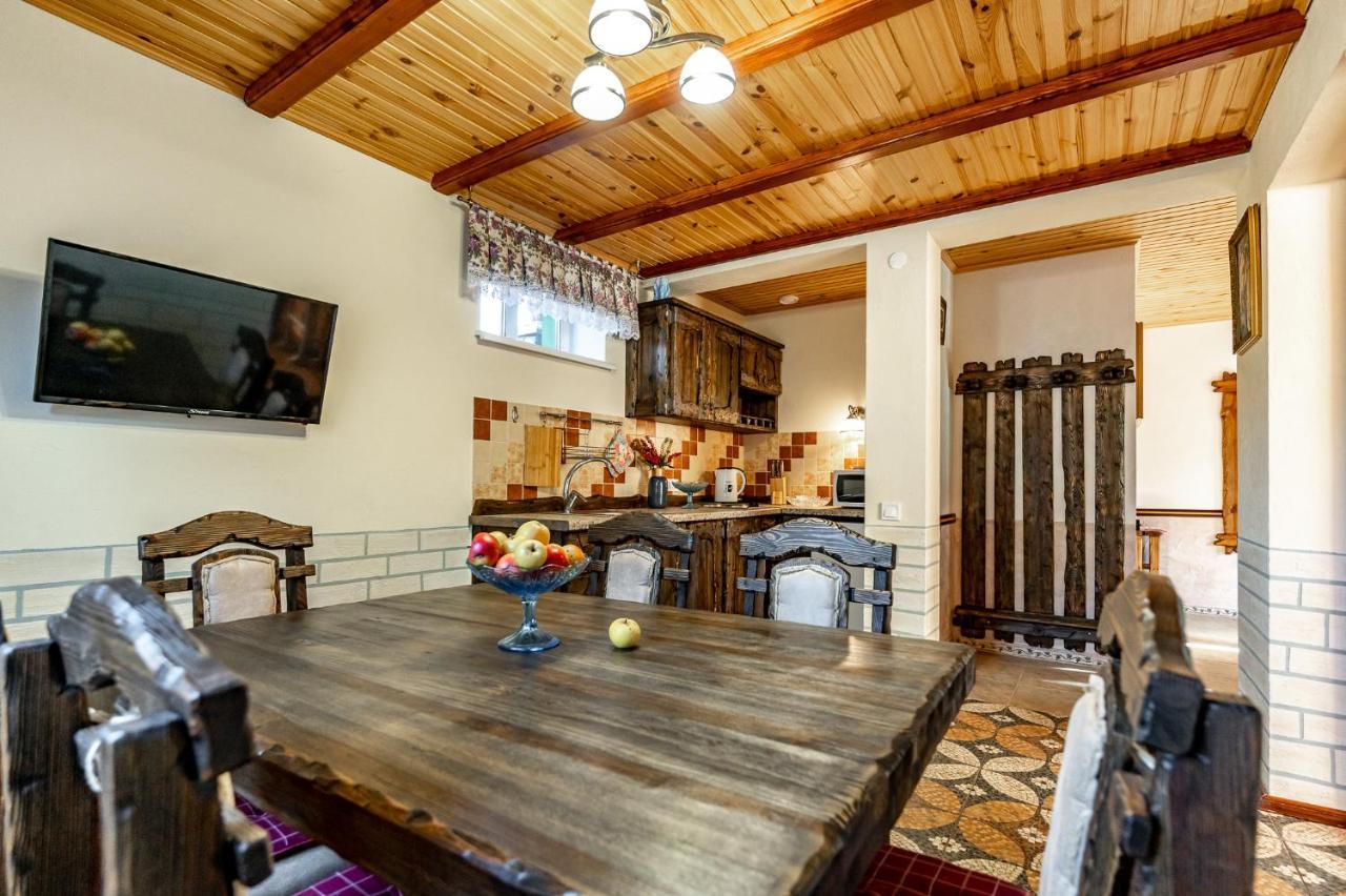 Emerald House Mykulychyn Bagian luar foto