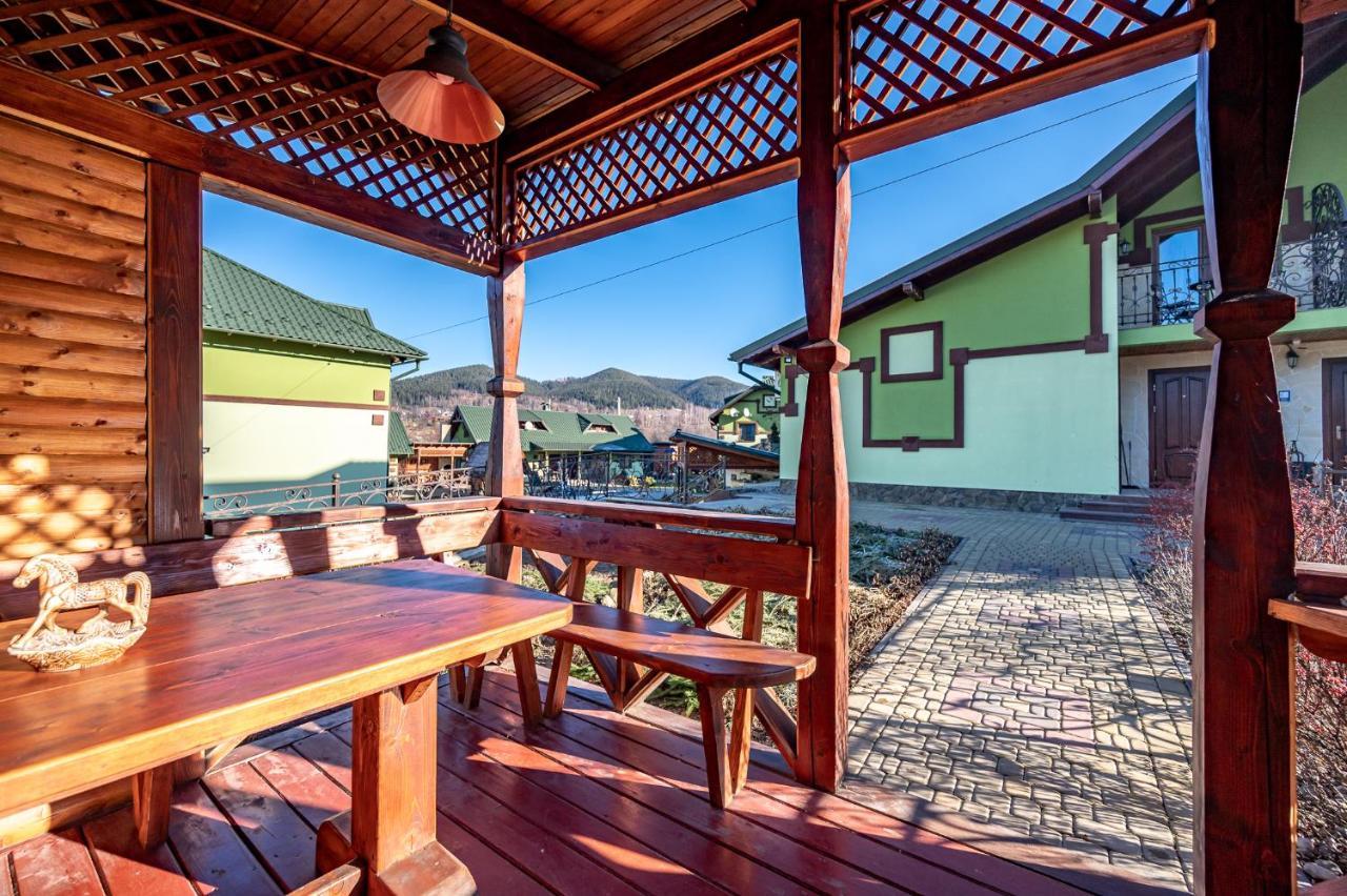 Emerald House Mykulychyn Bagian luar foto