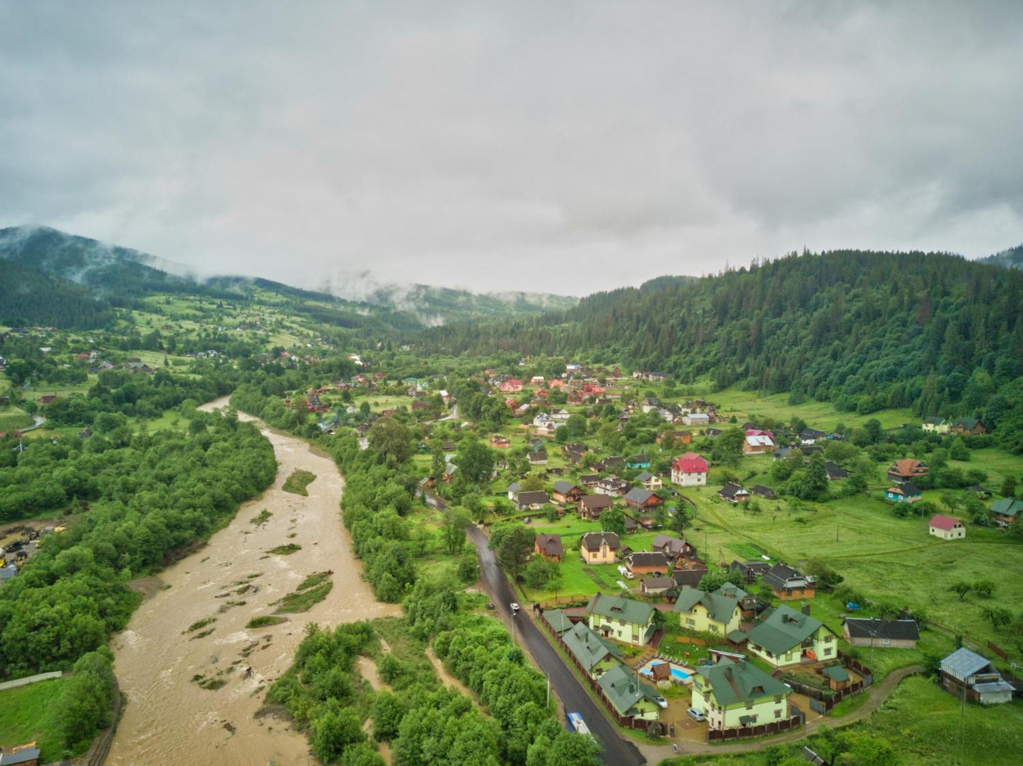 Emerald House Mykulychyn Bagian luar foto